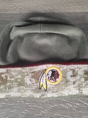 Washington Redskins Salute to Service knit beanie by New Era
